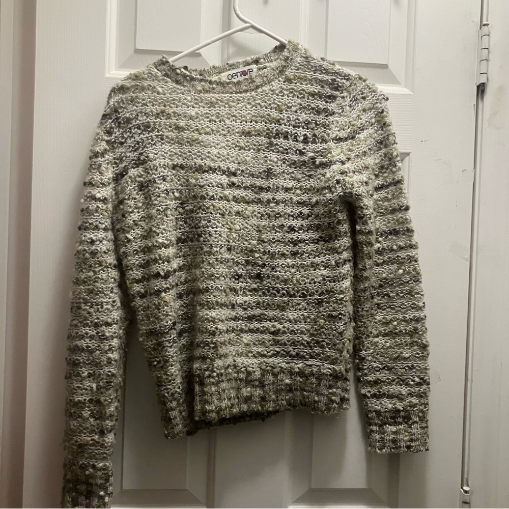 Penrose Vintage Acrylic Sweater Medium